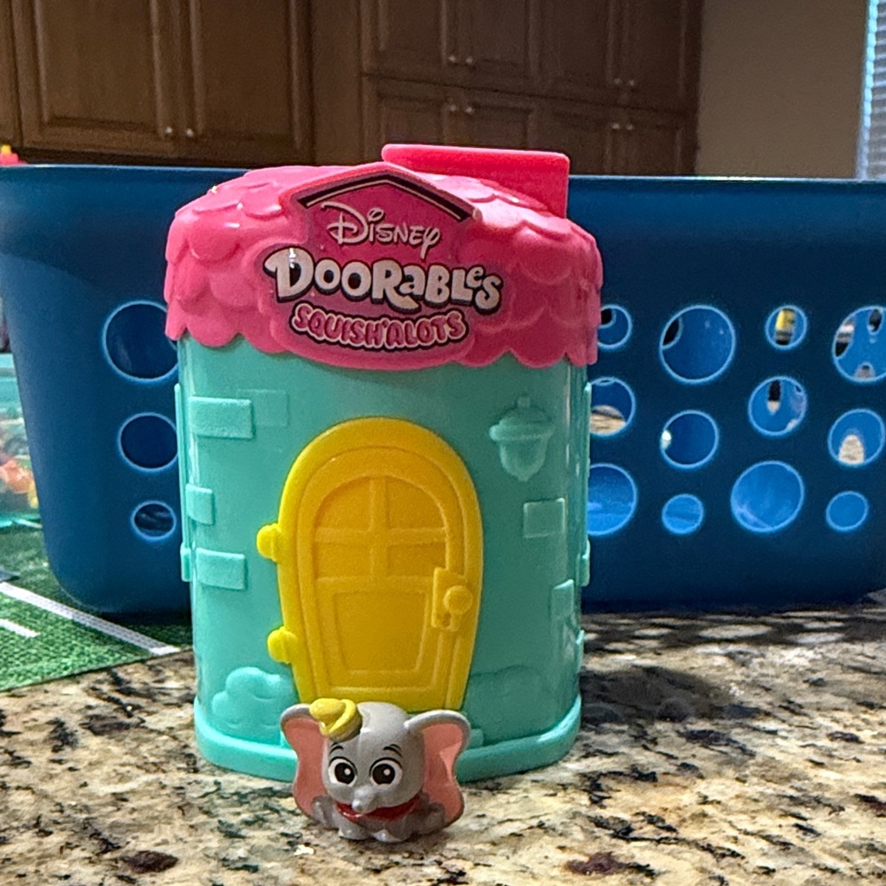 Disney Doorables Squish'alot